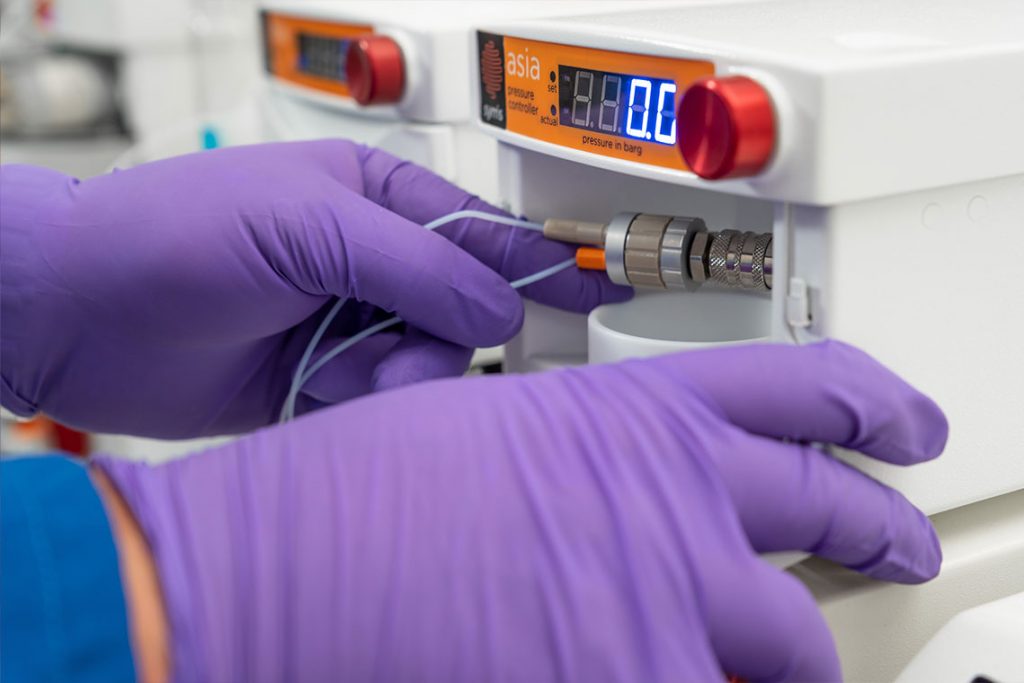Asia-Pressure-Controller-close-up-2-50-50-Image-1024x0-c-default (1)