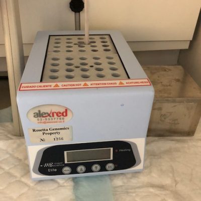 Dry bath incubator